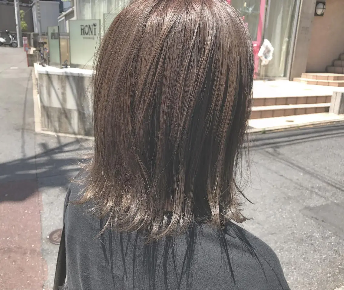 ミディアム カラー ブリーチ ブルーカラー ブルージュ 透明感カラー イルミナカラー 透明感カラー× レイヤーカット✨高梨のヘアスタイル