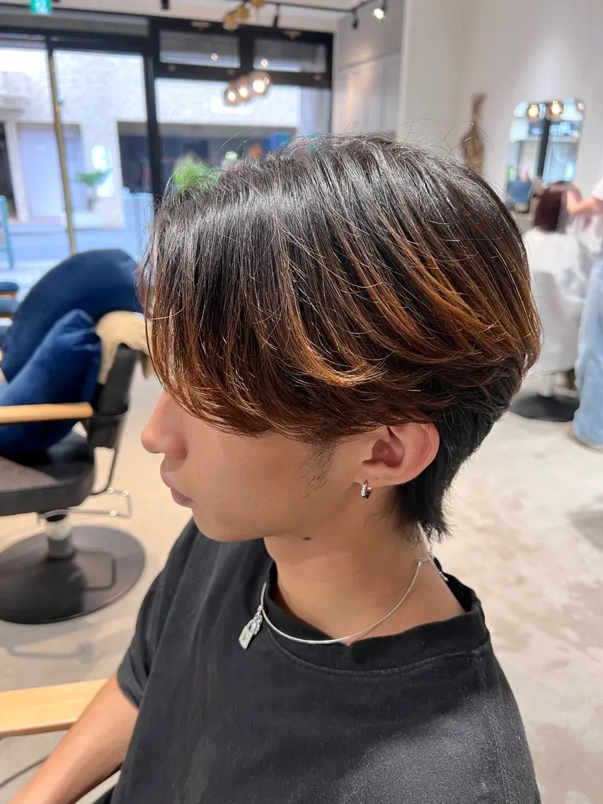 ミディアム パーマ メンズ センターパート マッシュ メンズウルフカット ウルフカット カット ヘッドスパ メンズカットパーマ ✂️ JOYAのヘアスタイル