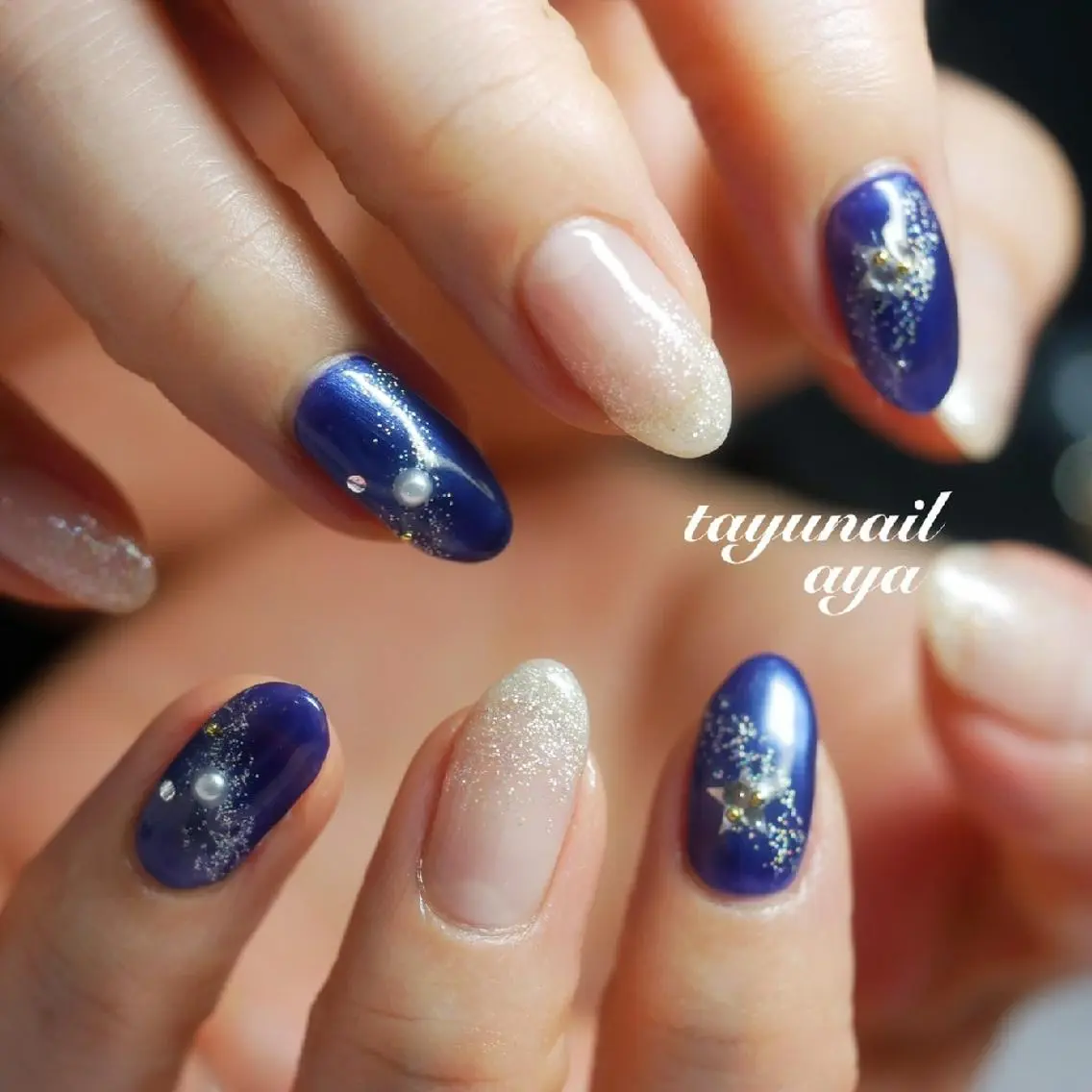 ネイル アートネイル ブルー ジェルネイル グラデーション キラキラネイル ネイルサロン 【たゆnail】のネイルデザイン