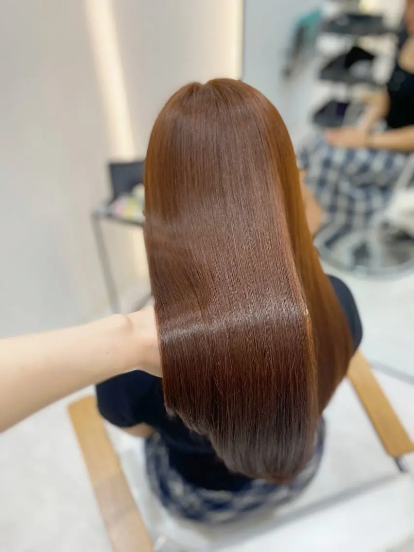 ロング カラー ブラウンカラー オレンジ オレンジブラウン カット ヘアカラー トリートメント 艶髪・透明感カラー・ 韓国ヘア・Yuriのヘアスタイル