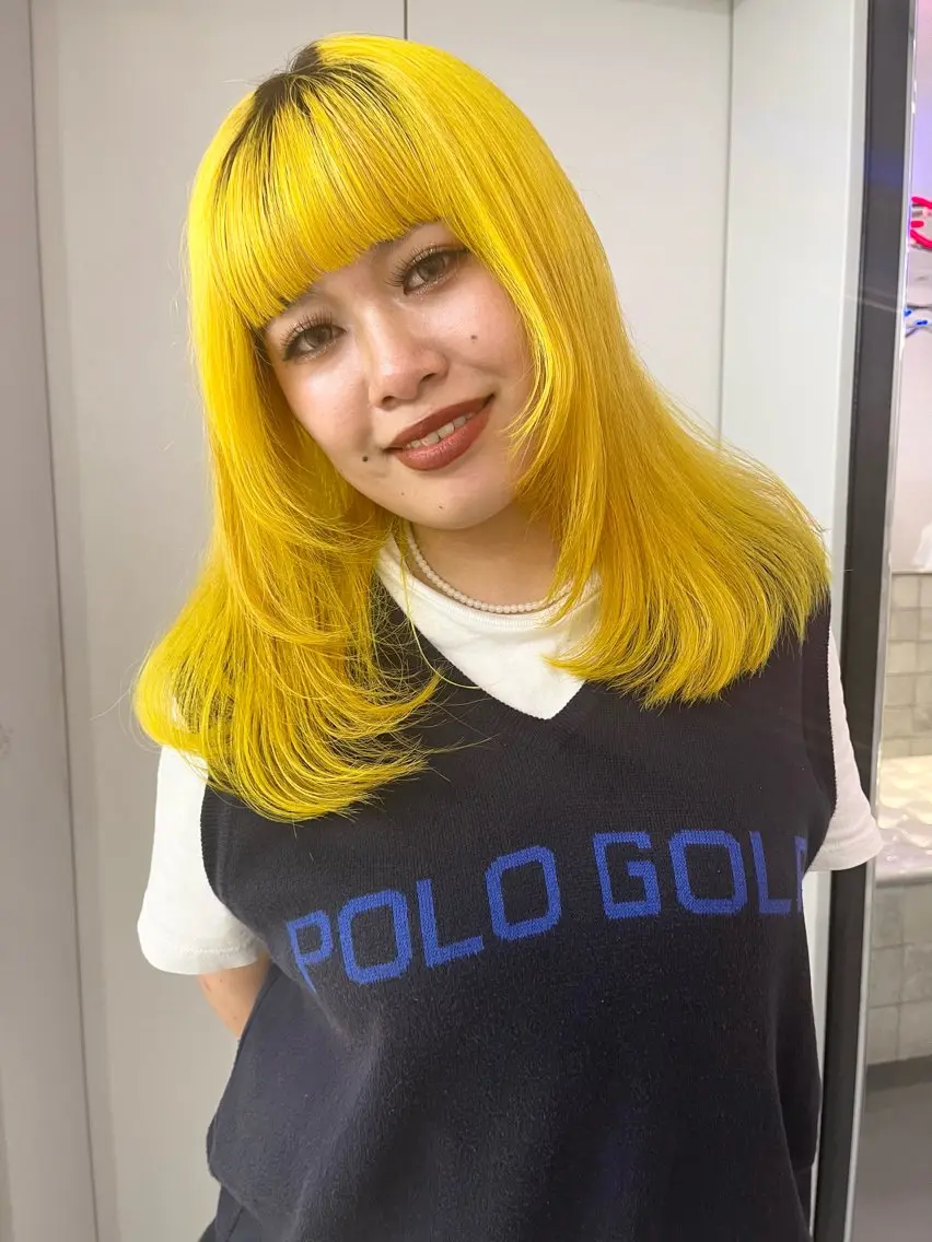ミディアム カラー ヘアアレンジ ベージュカラー ブリーチ ケアブリーチ ハイトーンカラー イエローカラー カット ヘアカラー トリートメント 🎨ハイトーン/ 切りっぱなし みつきのヘアスタイル