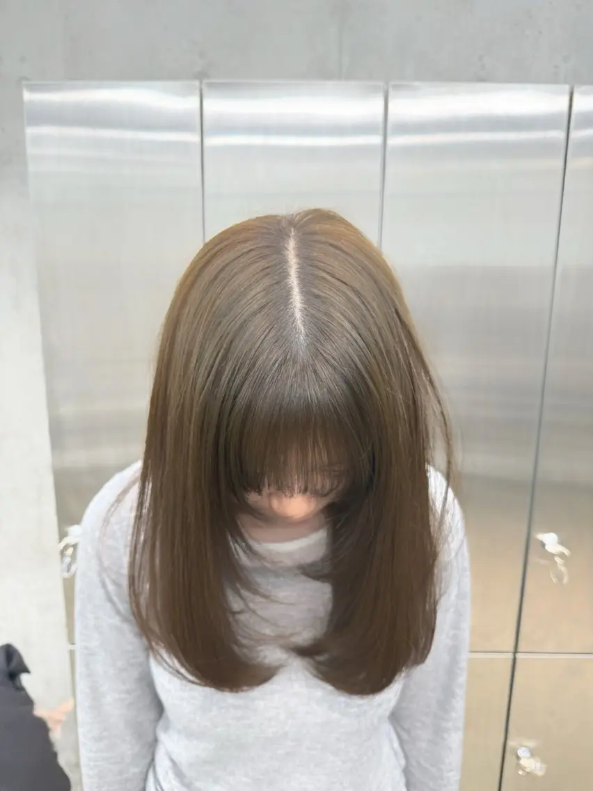 セミロング カラー ベージュカラー オリーブベージュ カット ヘアカラー トリートメント 高橋大樹/グレー ジュ/ブリーチなしのヘアスタイル