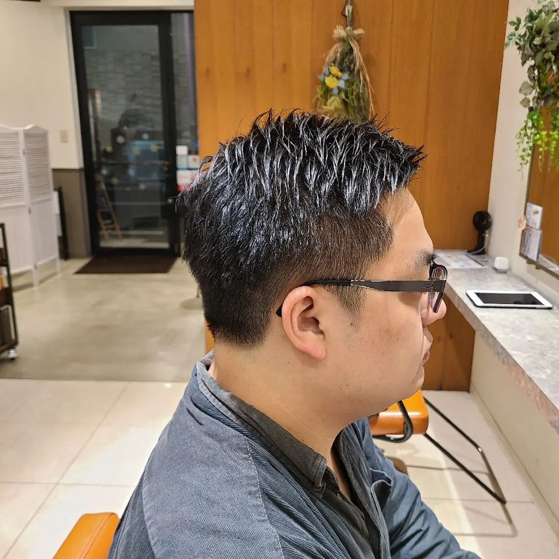 ショート カラー メンズ カット ヘアカラー トリートメント 中井 啓悟のヘアスタイル