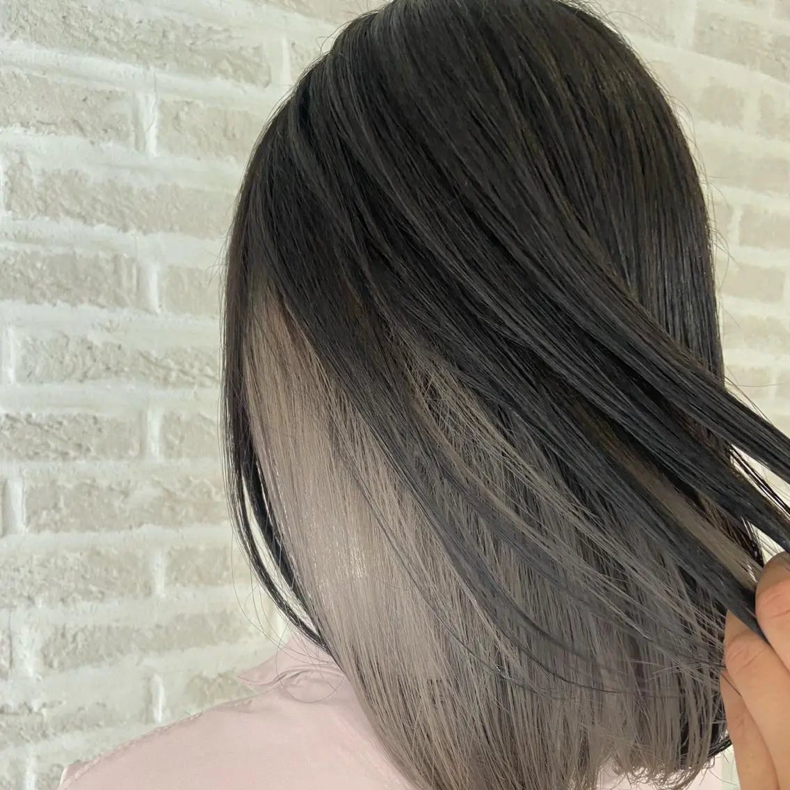 ロング カラー ヘアアレンジ ブリーチ ケアブリーチ シルバー 北岡 慶子 大宮駅西口徒歩3分のヘアスタイル