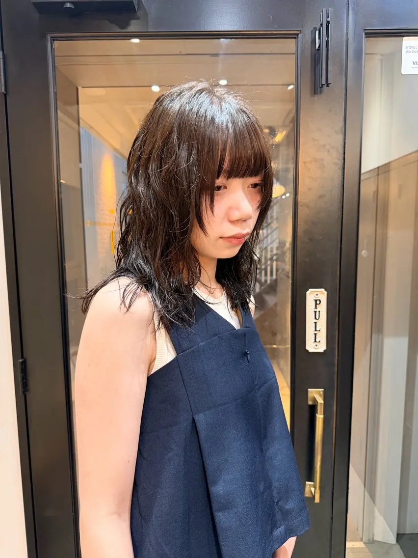 ミディアム カラー パーマ 顔まわりレイヤー レイヤーカット カット ヘアカラー パーマ トリートメント くせ毛・パーマ◎ ミズノアサミのヘアスタイル