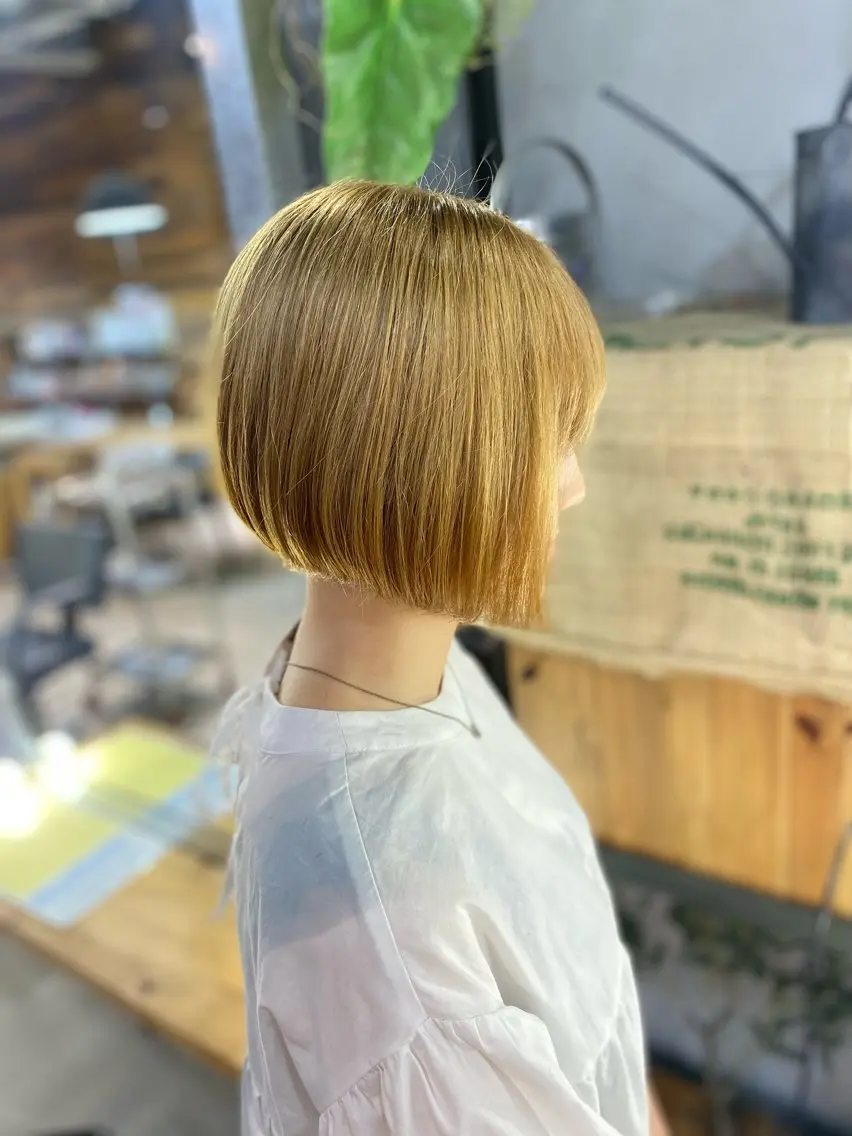 ショート カラー ハイトーンカラー 伊藤 裕也のヘアスタイル