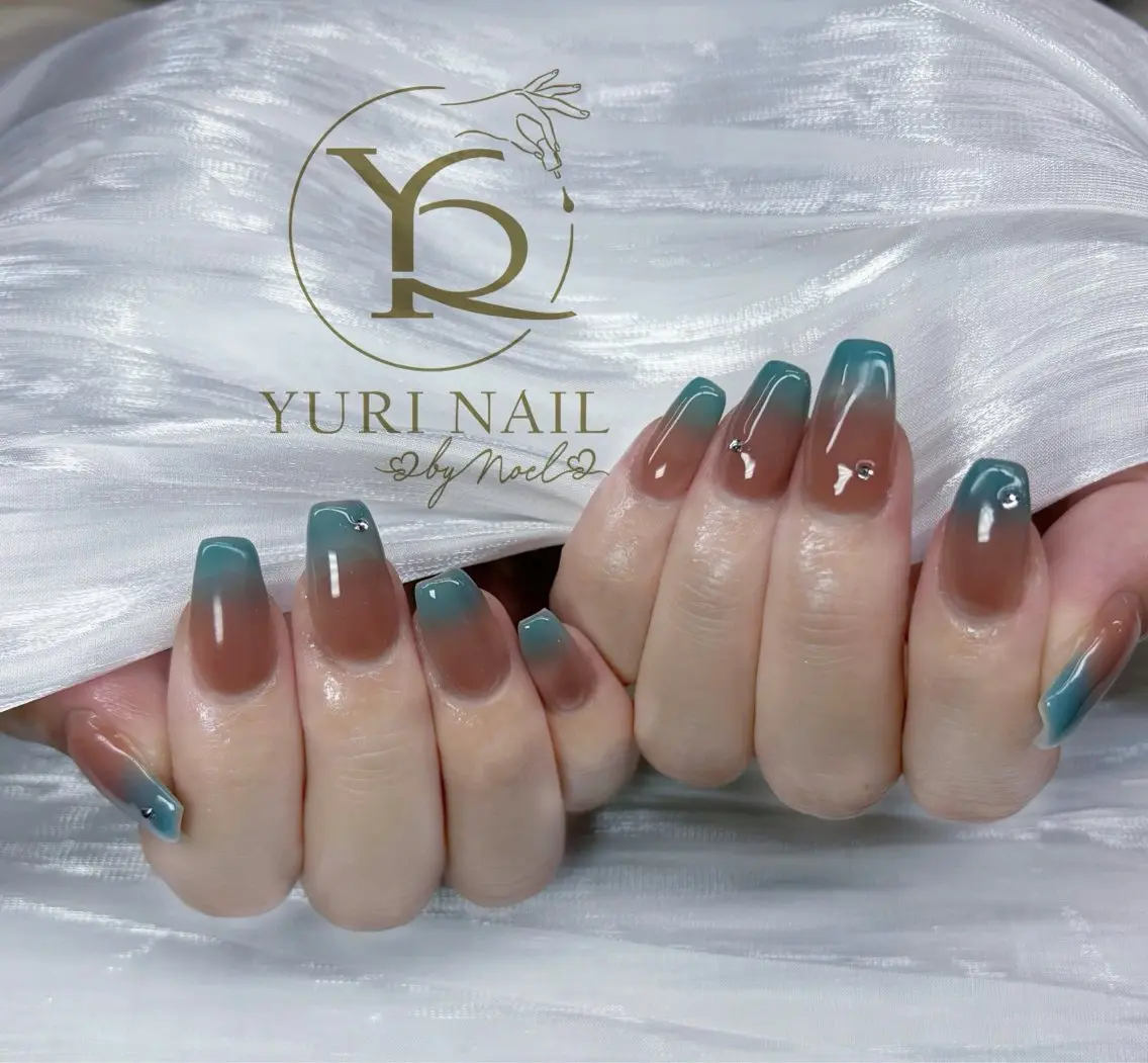 ネイル チークネイル フットネイル フレンチネイル グラデーション キラキラネイル ハンドネイル フットネイル ハンドケア YURI Nail Funabashiのネイルデザイン
