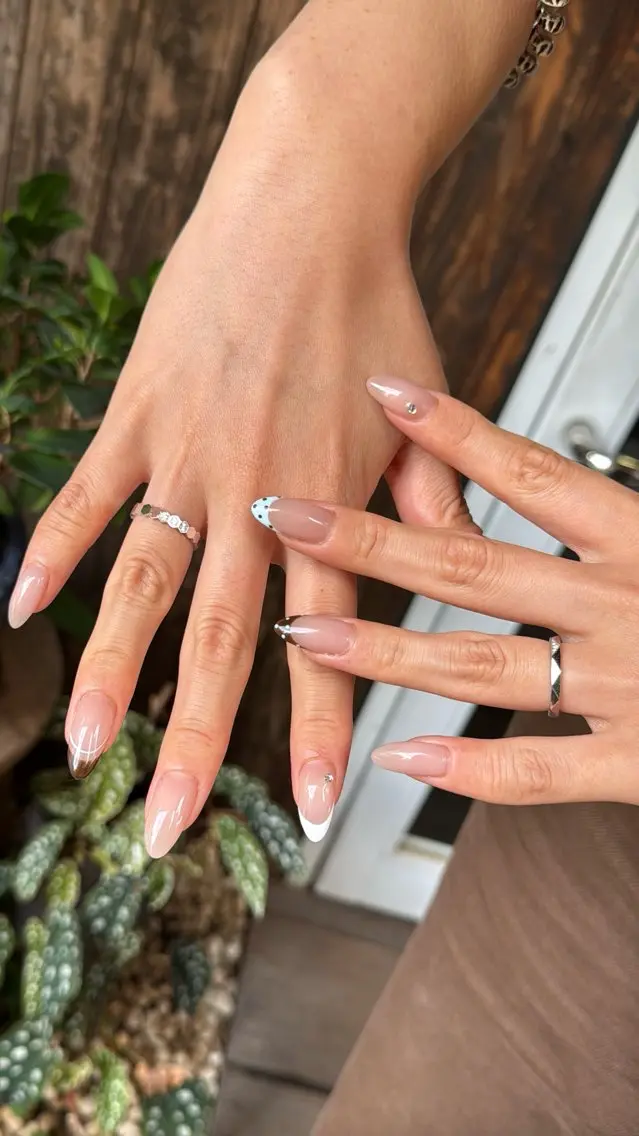 ネイル フラッシュネイル フラッシュマグ フットネイル フレンチネイル 韓国ネイル ハンドネイル SAKU nail 作島茜のネイルデザイン
