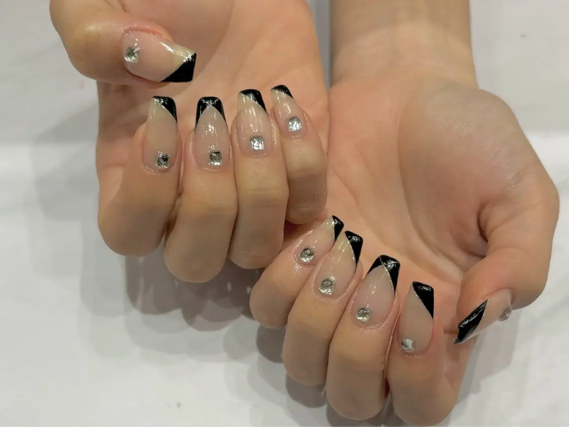 ネイル フレンチネイル シンプルネイル Malama Nailのネイルデザイン