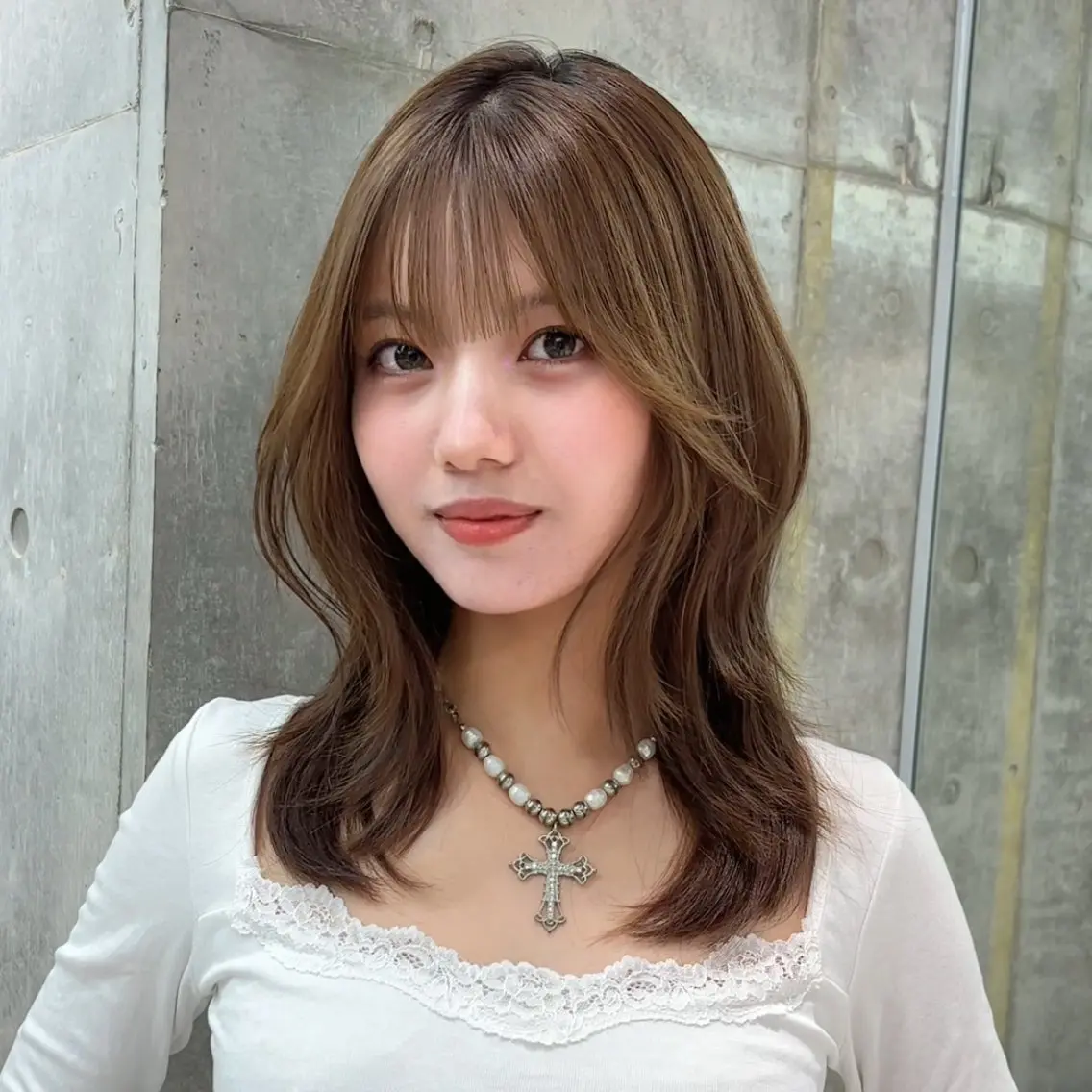 ミディアム カラー ベージュカラー ブリーチ ダブルカラー オリーブベージュ 韓国風ヘア カット ヘアカラー トリートメント 🎀𝑆𝐴𝑅𝐴 /レイヤーカット🎀のヘアスタイル