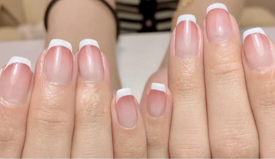ネイル フレンチネイル グラデーション オフィスネイル ハンドネイル Nail Salon K 🧸美爪育成のネイルデザイン