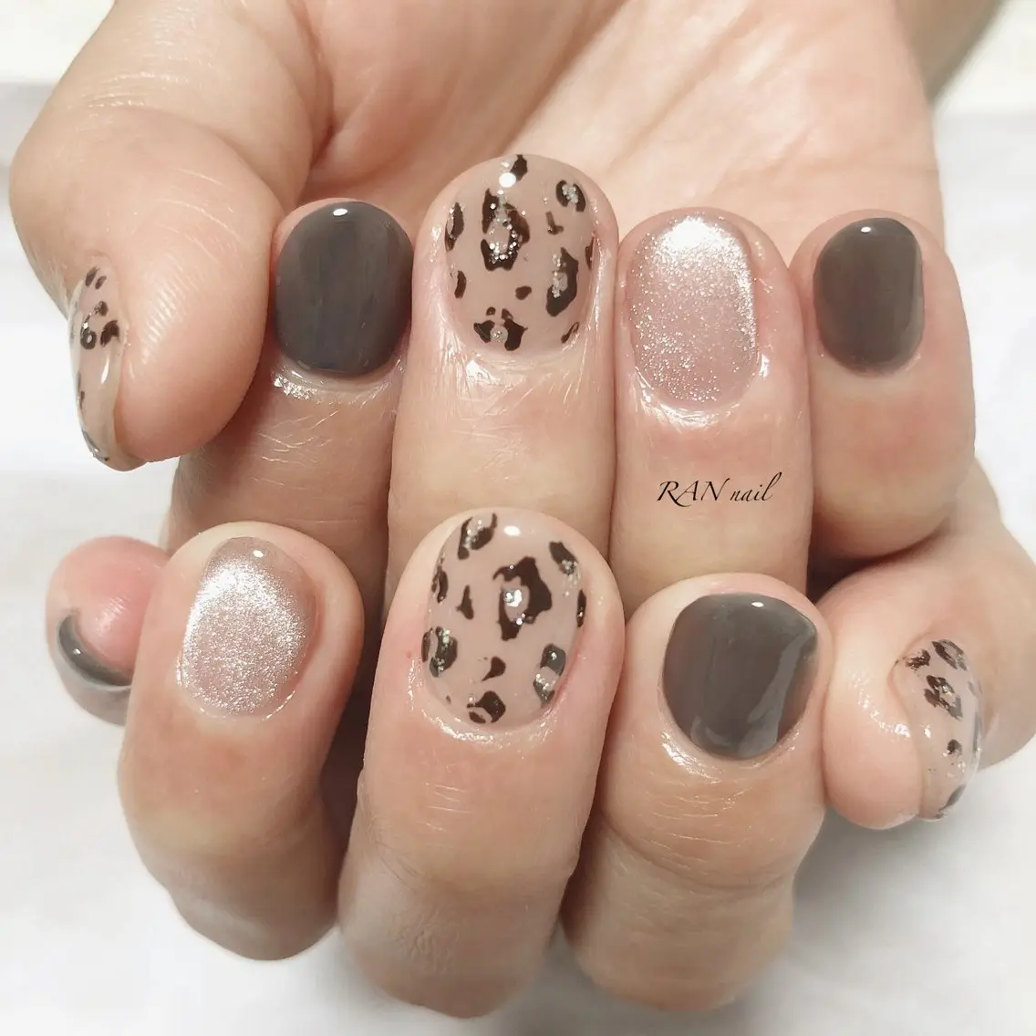 ネイル アニマル柄 ニュアンスネイル ショートネイル ハンドネイル フットネイル RAN nailのネイルデザイン