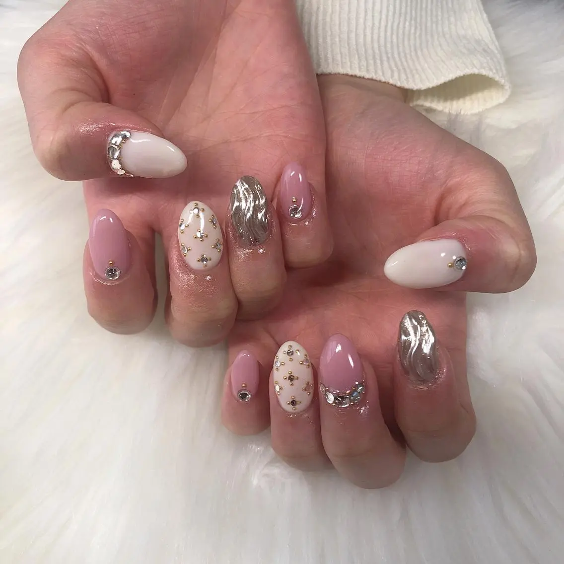 ネイル ハンドネイル 西岡 杏のネイルデザイン