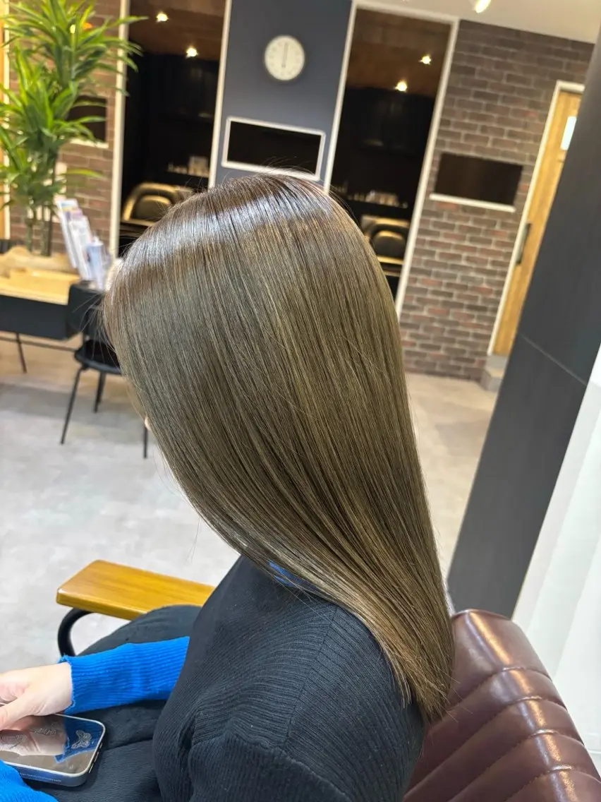 カラー 常陰 佑菜のヘアスタイル