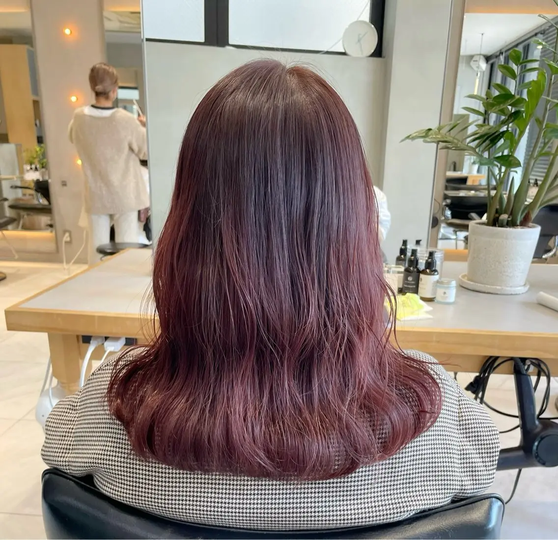 ミディアム カラー ヘアアレンジ ヘアカラー トリートメント ヘッドスパ ヘアセット 艶髪/レイヤーカット 🐣misakiのヘアスタイル