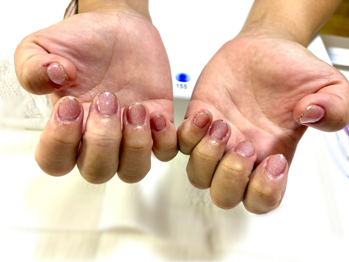 ネイル ゴールド ラメ(グリッター) マグネットネイル Lino nailのネイルデザイン