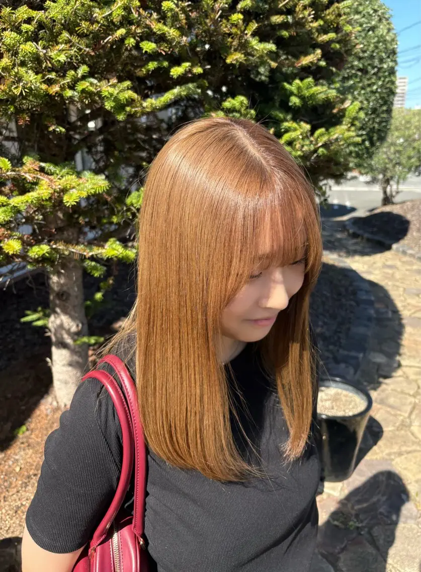 セミロング カラー ブリーチ カット ヘアカラー Flat /rina🧸のヘアスタイル