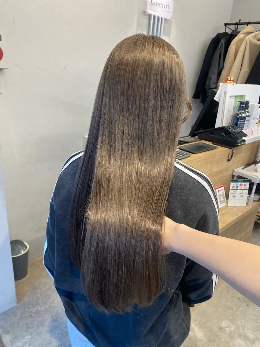 セミロング カラー 🐾Libero🐾 柏　KONOMIのヘアスタイル