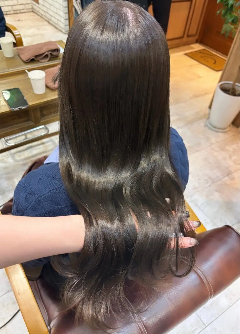 ロング ヘアカラー トリートメント 🪼艶カラー🪼 田口彩香のヘアスタイル