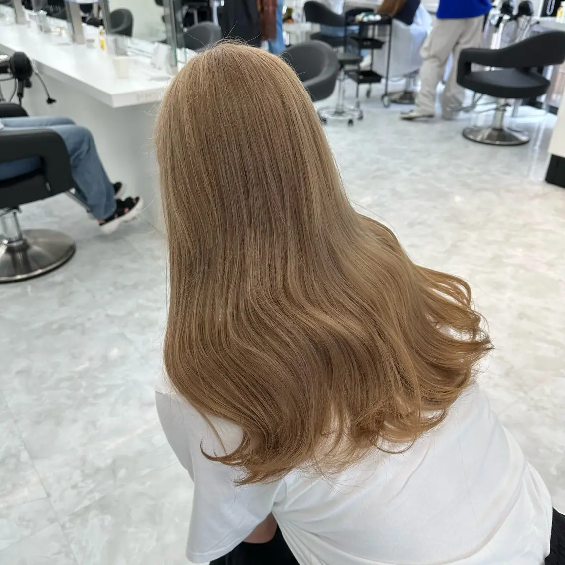 セミロング カラー ヘアカラー トリートメント ヘッドスパ ヘアセット レイヤーダブルカラー KYONのヘアスタイル