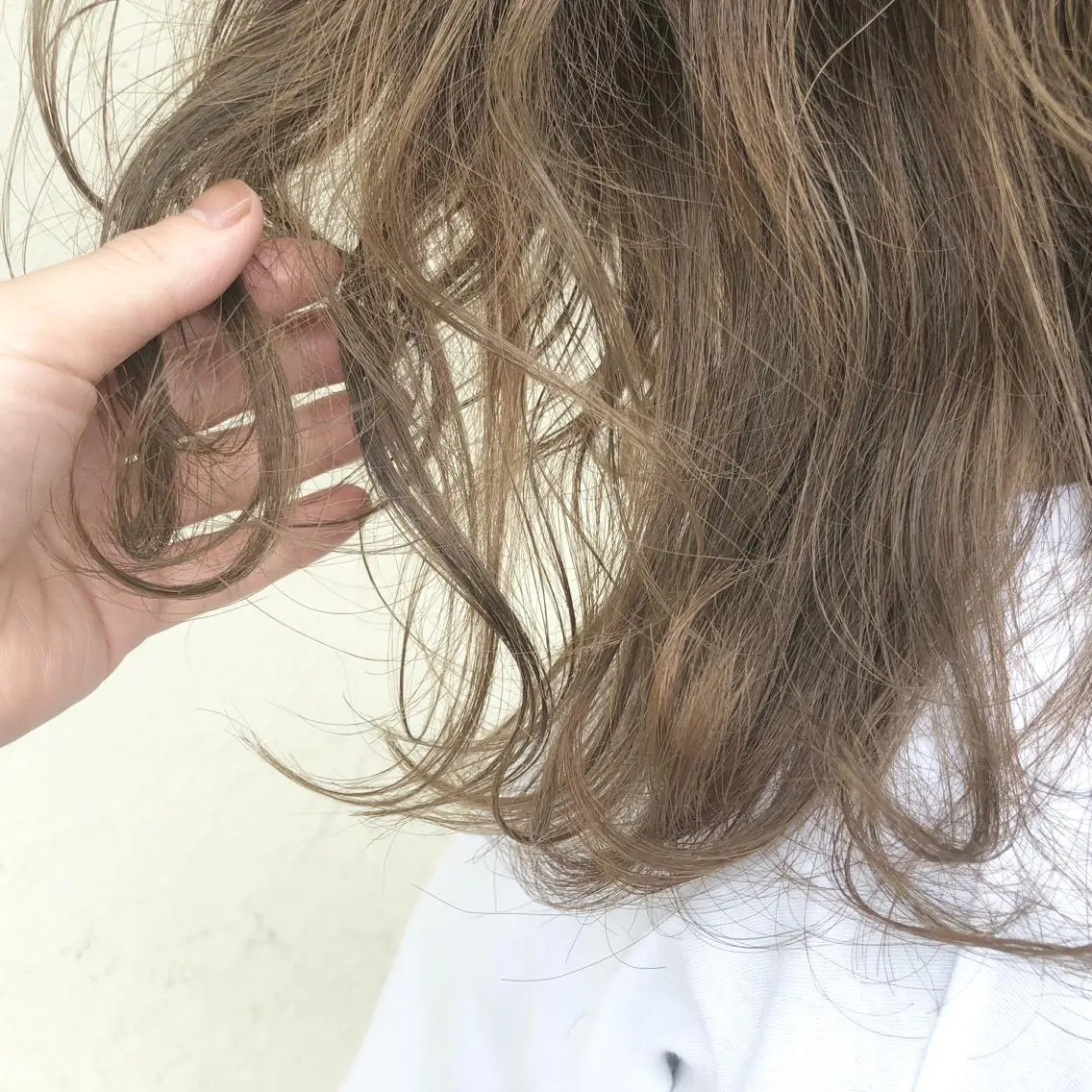 ミディアム カット ヘアカラー トリートメント ヘアセット 艶髪育成サロン 京橋 shinのヘアスタイル