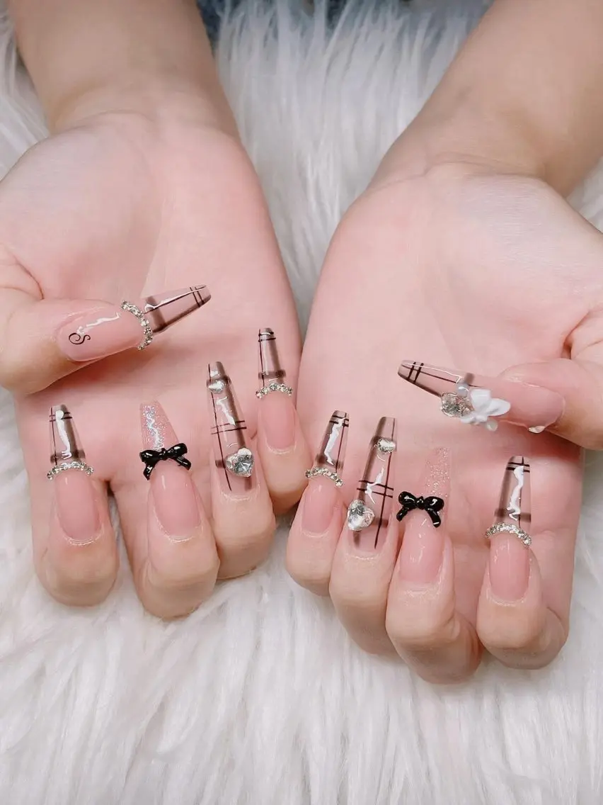 ネイル Lee Nailsのネイルデザイン