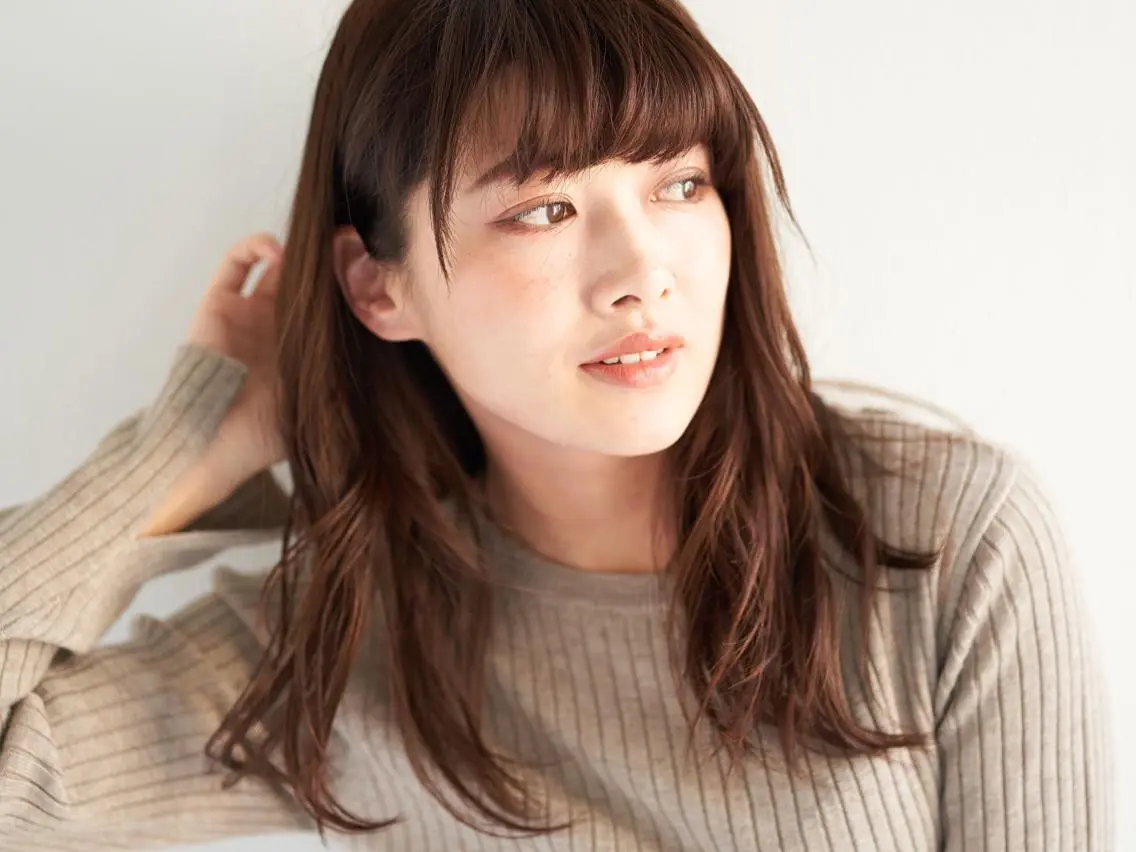 セミロング カット ヘアカラー トリートメント ヘアセット 美髪/髪質改善 縮毛矯正/透けカラーのヘアスタイル