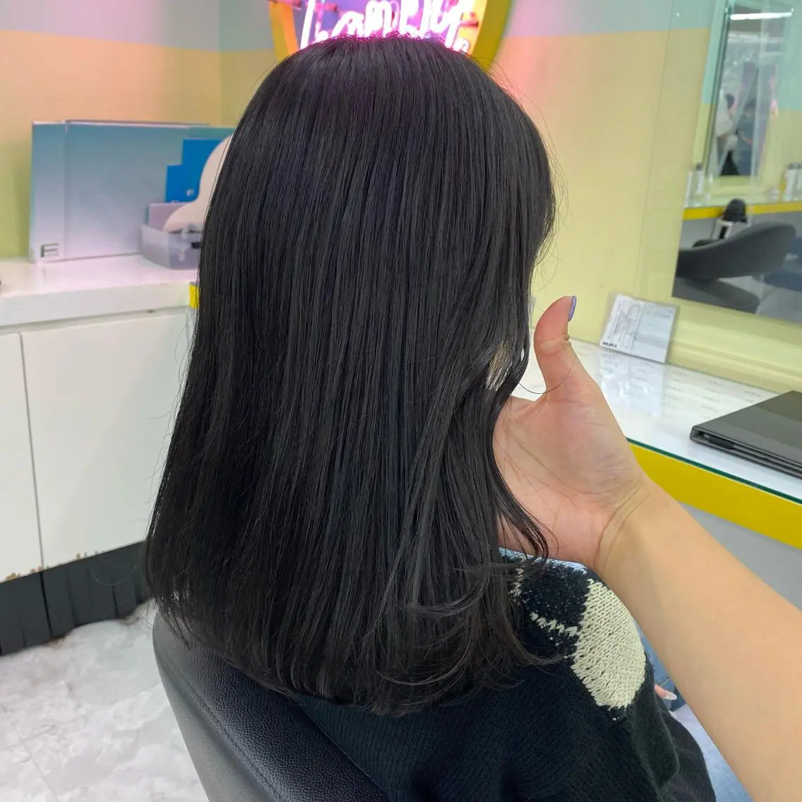 セミロング カラー ヘアアレンジ ヘアカラー mai🍑暖色カラー /レイヤー💖のヘアスタイル