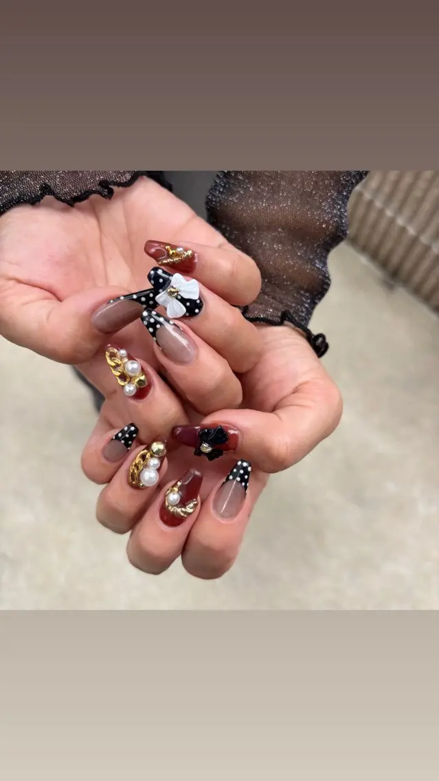 ネイル ドット フレンチネイル ハンドネイル Sea  nail by emaのネイルデザイン