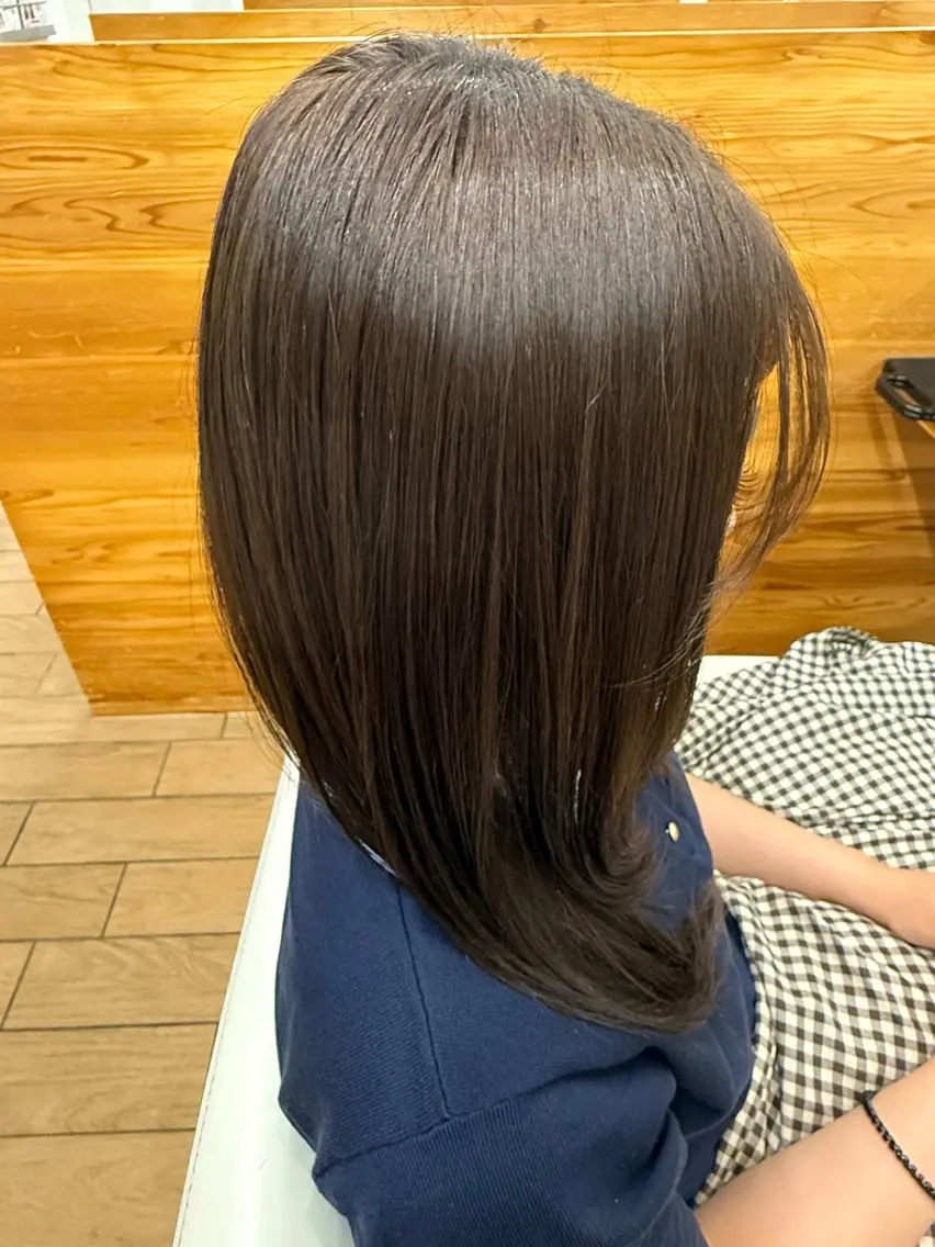 カラー アッシュ アッシュブラウン ブラウンカラー 透明感カラー 🫐佐藤 志乃　艶 カラー/カット🫐のヘアスタイル