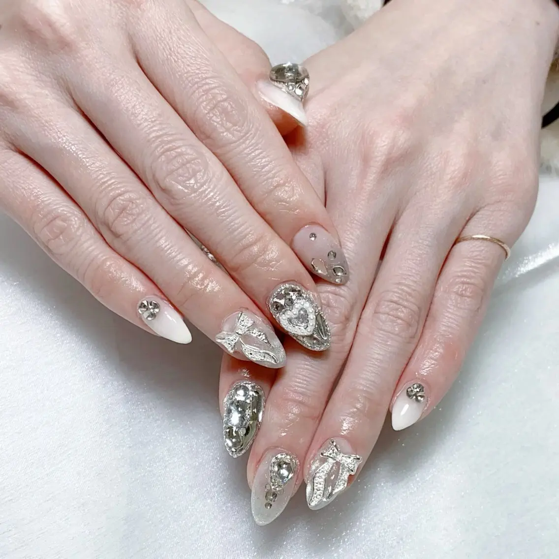 メンズ ネイル メンズ韓国風 アートネイル オーロラネイル ガーリー キラキラネイル ハンドネイル Nail salon 木にいるのネイルデザイン