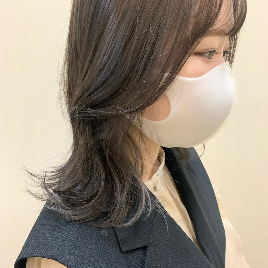 ミディアム カラー ayaka 縮毛矯正レイヤーのヘアスタイル
