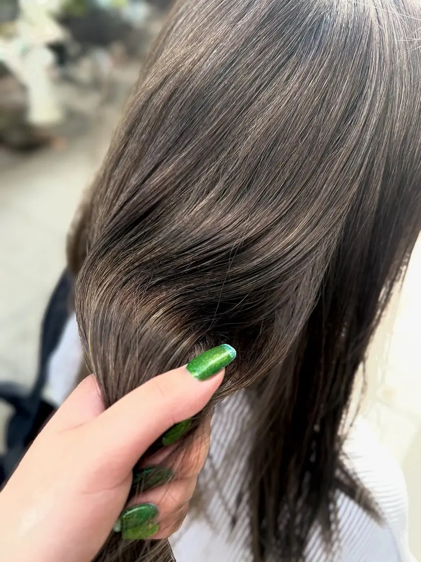 カラー ハイライトカラー イルミナカラー Olive 南森町店 酸性縮毛矯正のヘアスタイル