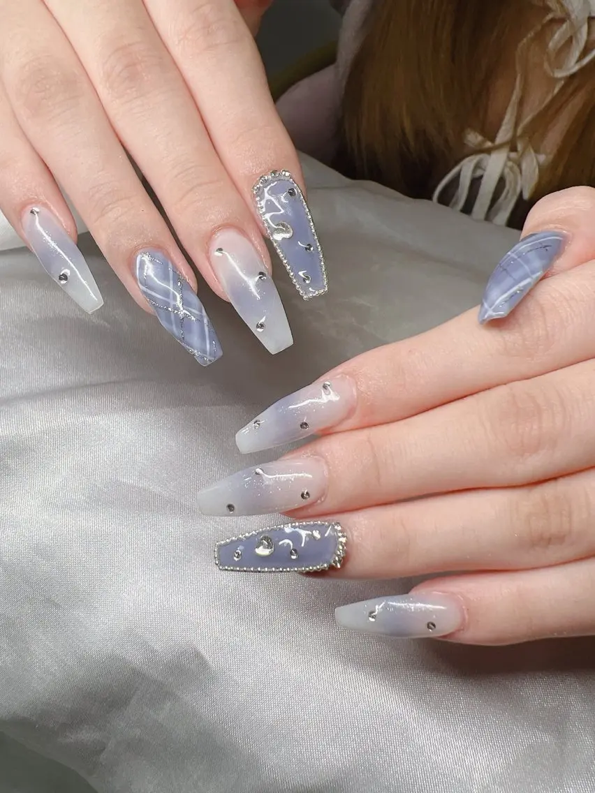 ネイル 長さ出し グラデーション 卒業式 キラキラネイル マグネットネイル ハンドネイル Lee Nailsのネイルデザイン