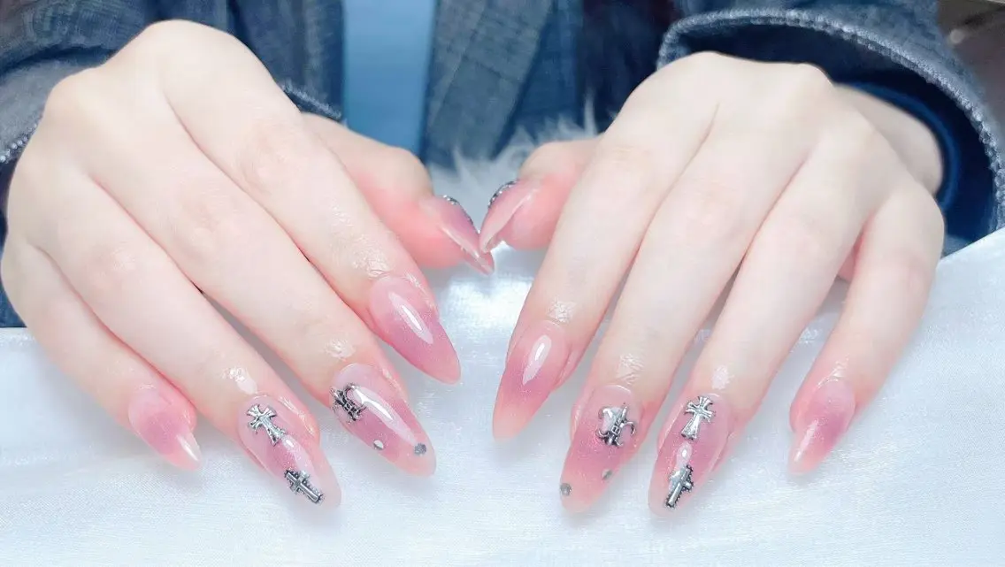 ネイル ハンドネイル M🌷nail 長さだし専門店のネイルデザイン