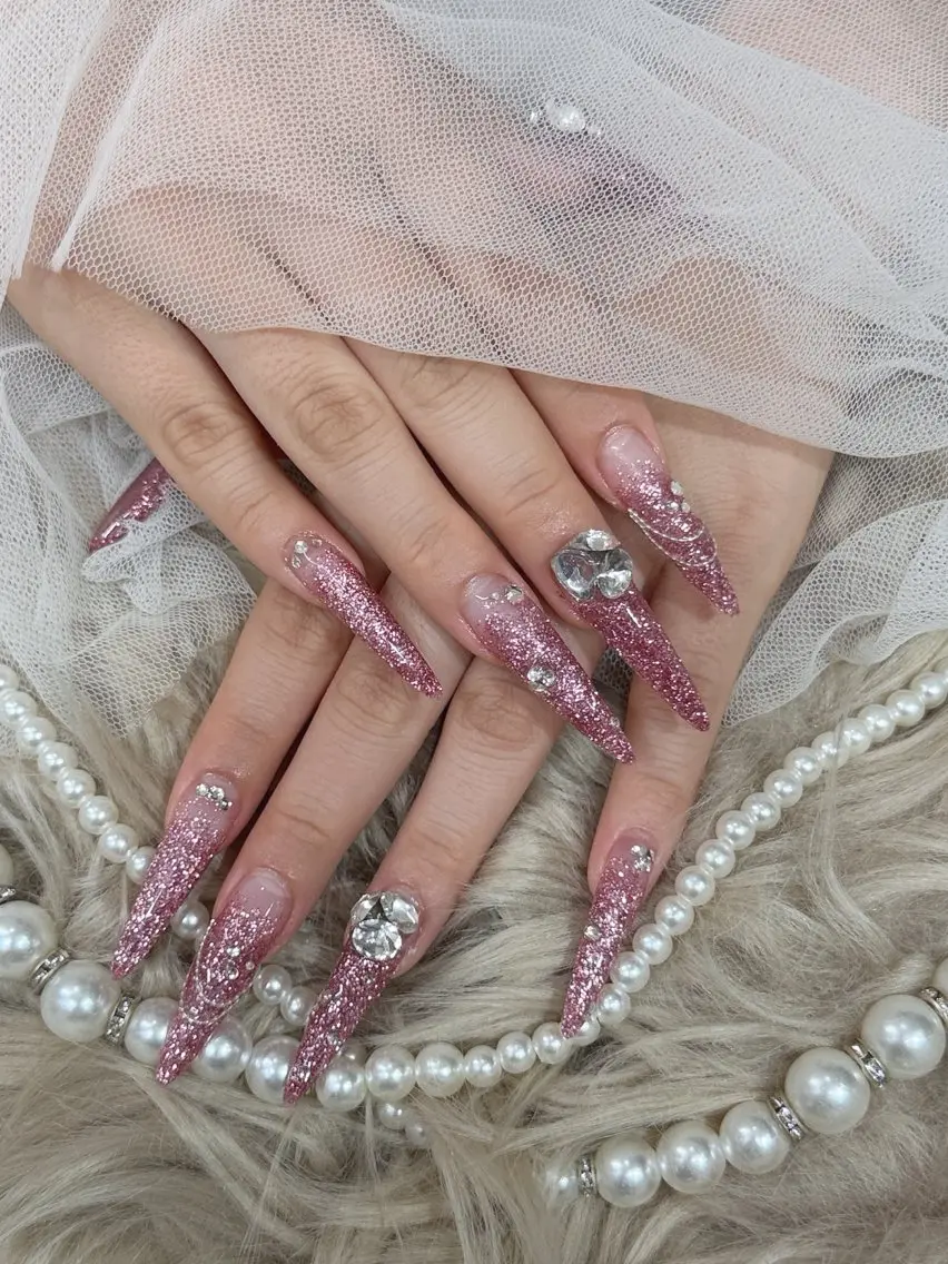 ネイル ハンドネイル ベスティオーラ aineのネイルデザイン
