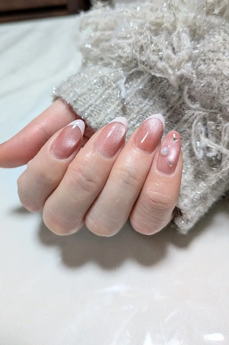 🆕クリアベースフレンチ*ストーンアート2本ok(ソフトジェル)💎オフありの写真