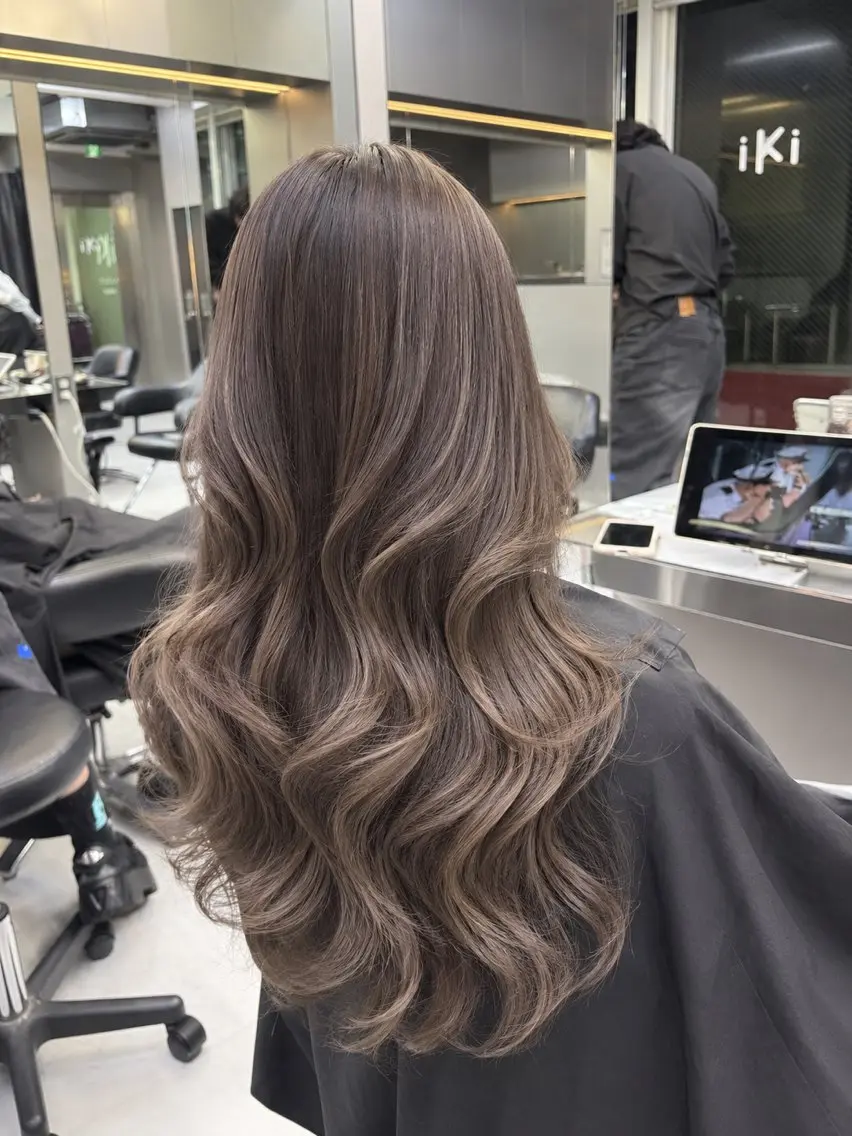 ロング カット ヘアカラー トリートメント 🫧バレイヤージュ/ ハイライト/ミズキのヘアスタイル