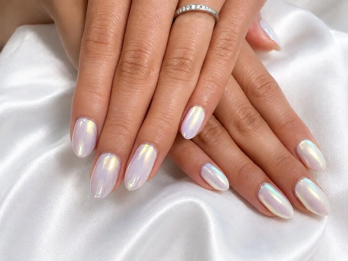 ネイル オーロラネイル ブルー ゴールド ピンク シンプルネイル VI NAILのネイルデザイン
