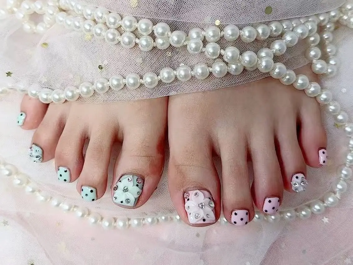 ネイル フットネイル ジョリ kasumi🌹💅のネイルデザイン