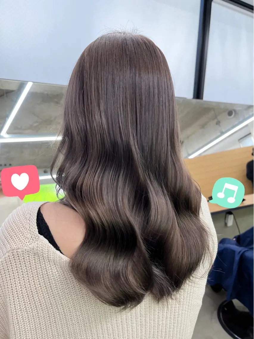 ロング カラー ブリーチ グレージュ カット ヘアカラー NUMBER 天王寺 🌼yuriのヘアスタイル