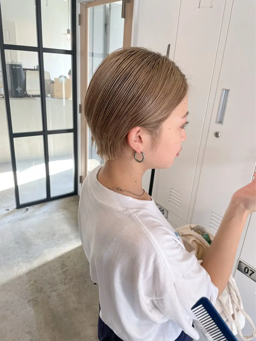 ショート カラー ベージュカラー ブラウンカラー ブラウンベージュ ショートヘア カット ヘアカラー Takuma Suzuki中目黒のヘアスタイル