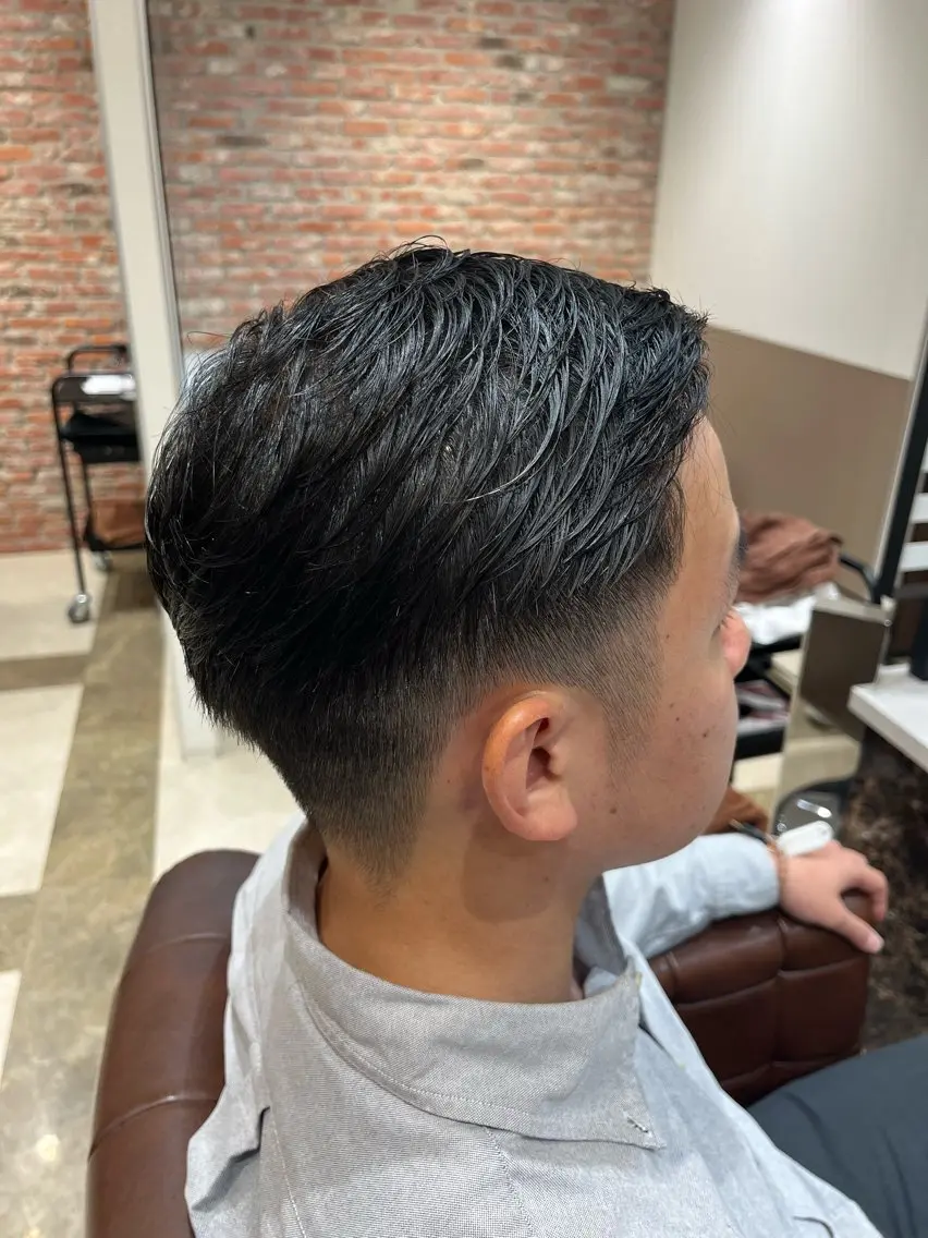 メンズ フェードカット okada riruのヘアスタイル