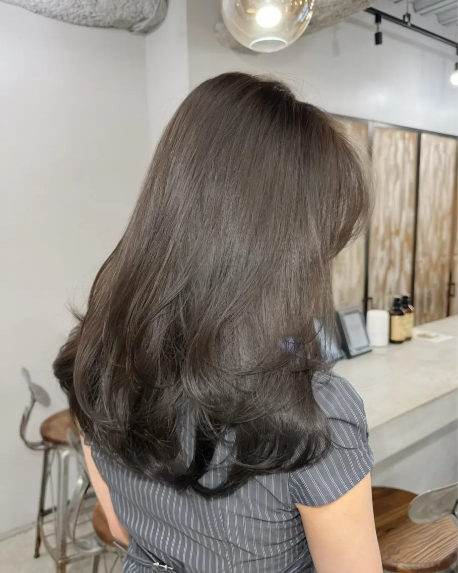 セミロング カラー ベージュカラー 透明感カラー ヘーゼル レイヤーカット カット ヘアカラー トリートメント ヘアセット 韓国ヘア🫧 KAZUTOのヘアスタイル