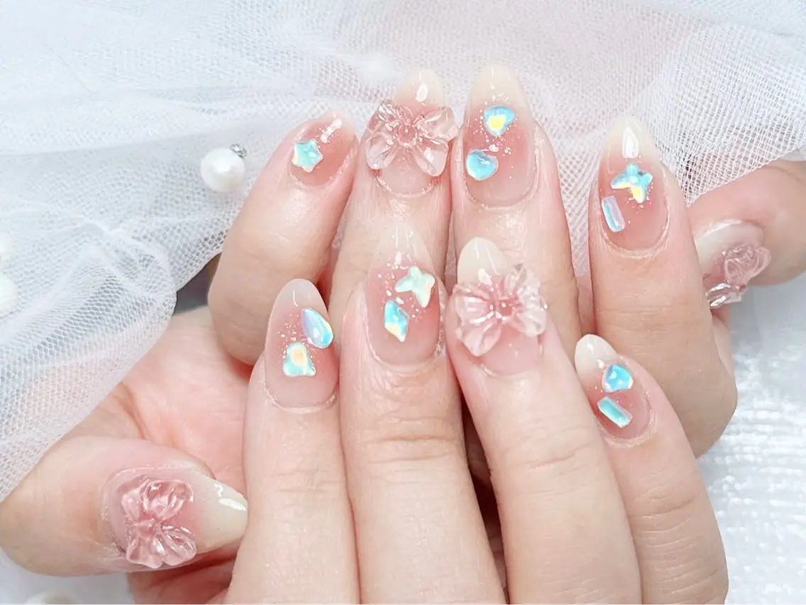ネイル オーロラネイル チークネイル 長さ出し フットネイル フレンチネイル ハンドネイル ハンドケア lily nailのネイルデザイン