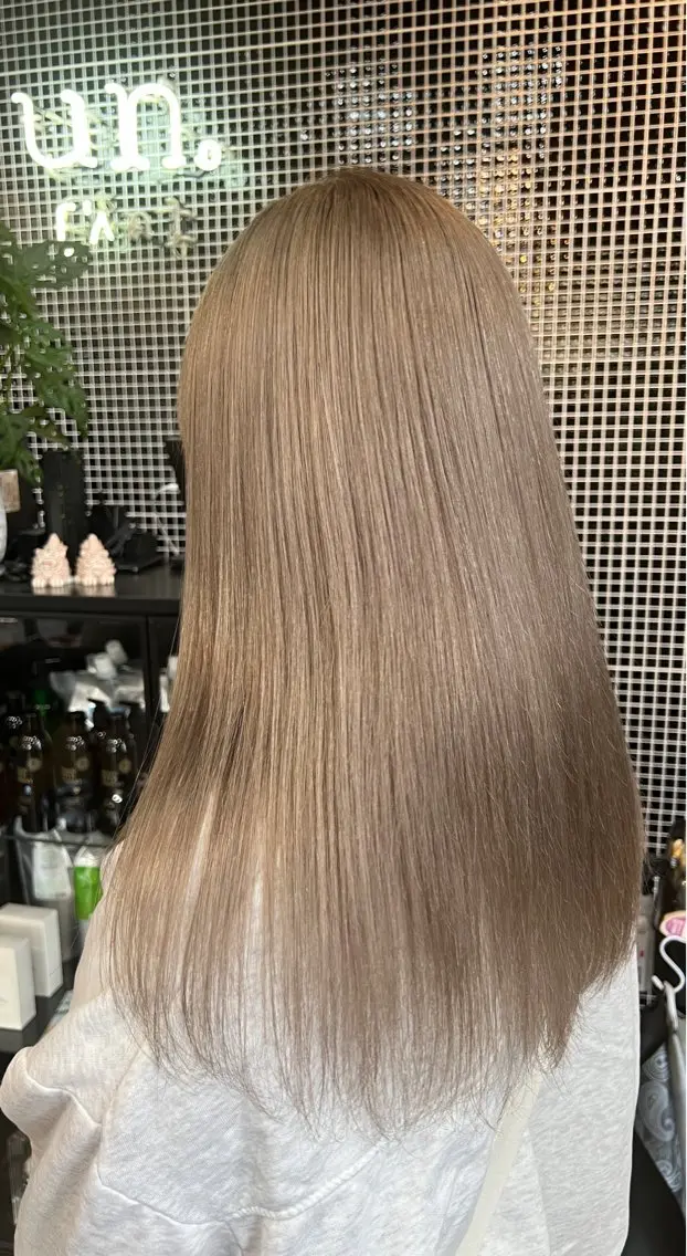 ロング カラー ベージュカラー ブリーチ カット ヘアカラー 杉浦 一樹のヘアスタイル