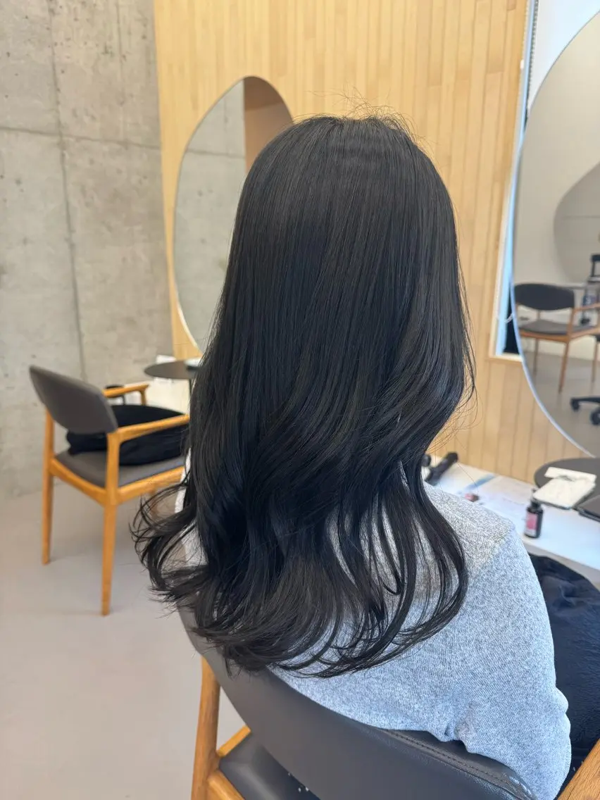 ロング カラー ダークグレー カット ヘアカラー トリートメント 【髪質改善】 kasumi🌷🌷のヘアスタイル