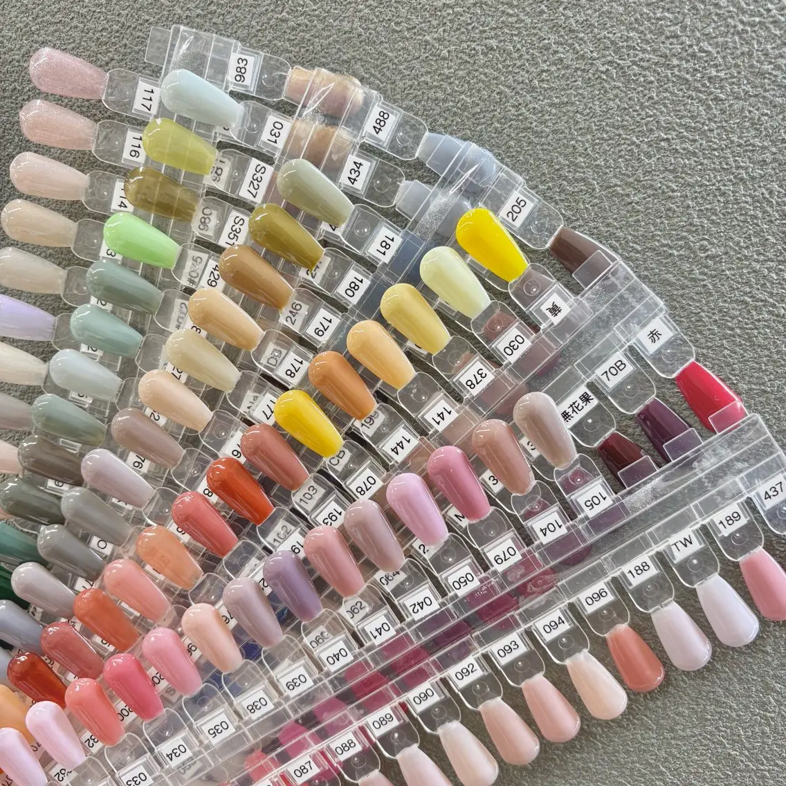 練習モデル【オフあり】ハンド🙌🏻ワンカラーの写真