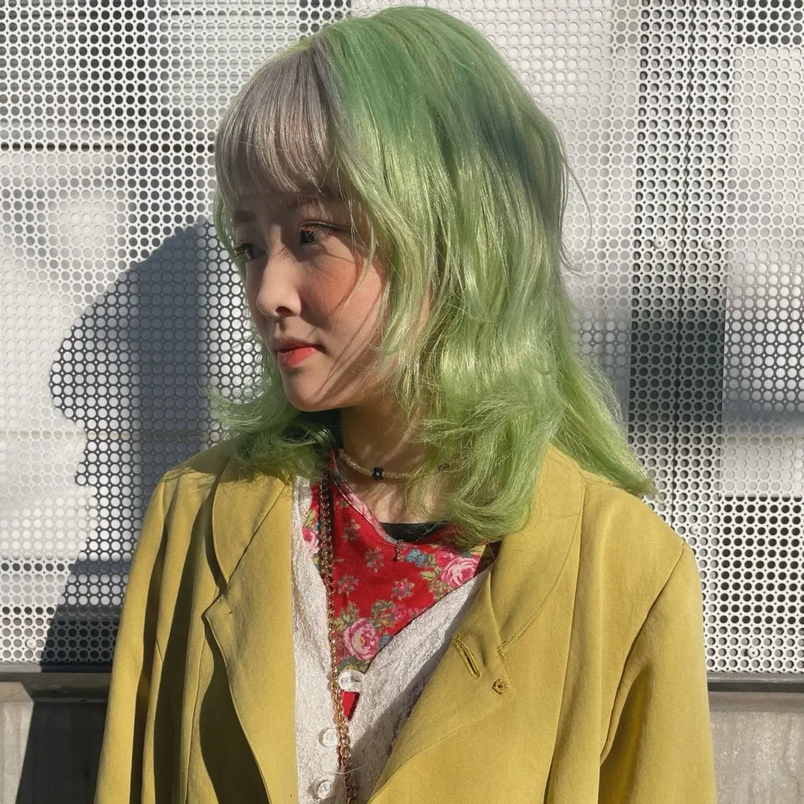 ミディアム カラー デザインカラー ブリーチなしベージュ カラー✨Takeのヘアスタイル