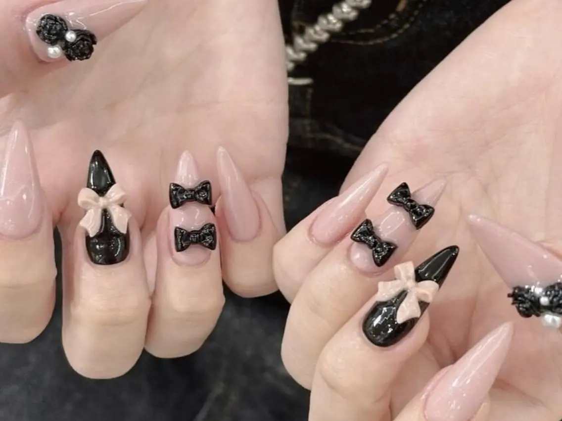 ネイル アートネイル ガーリー マグネットネイル 持ち込み 🎀cute nail🎀トレンドのネイルデザイン